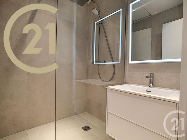 Appartement Duplex à vendre - 4 pièces - 108.91 m2 - CANNES - 06 - PROVENCE-ALPES-COTE-D-AZUR - Century 21 Immobilier Service Appartement Duplex à vendre - 4 pièces - 108.91 m2 - CANNES - 06 - PROVENCE-ALPES-COTE-D-AZUR - Century 21 Immobilier Service