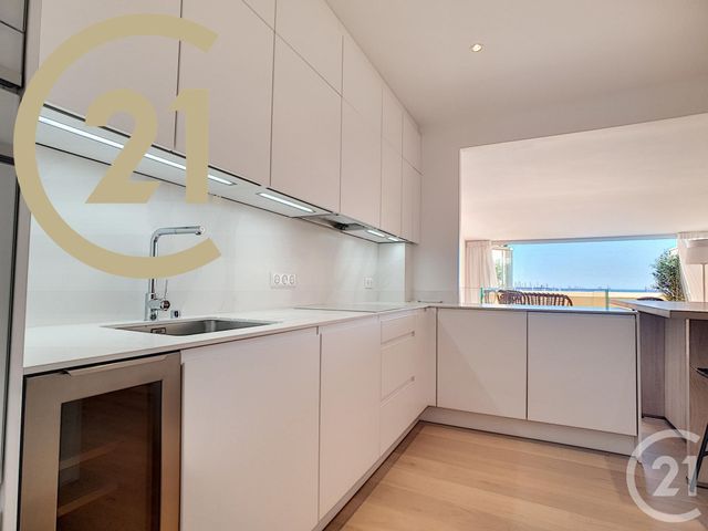 Appartement Duplex à vendre - 4 pièces - 108.91 m2 - CANNES - 06 - PROVENCE-ALPES-COTE-D-AZUR - Century 21 Immobilier Service Appartement Duplex à vendre - 4 pièces - 108.91 m2 - CANNES - 06 - PROVENCE-ALPES-COTE-D-AZUR - Century 21 Immobilier Service