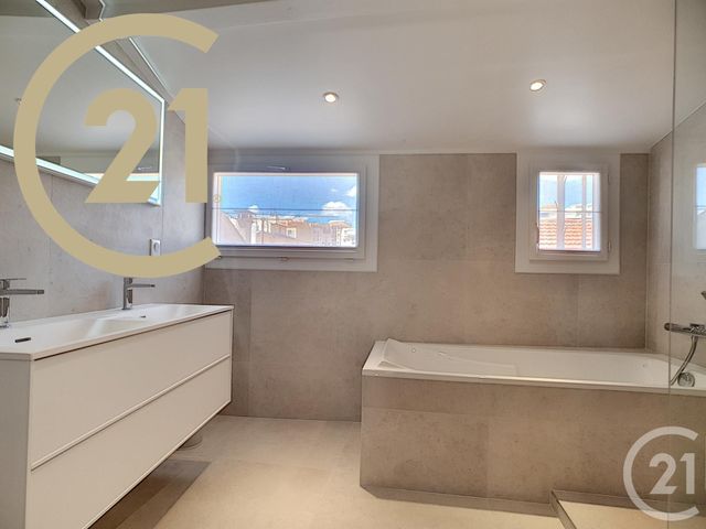 Appartement Duplex à vendre - 4 pièces - 108.91 m2 - CANNES - 06 - PROVENCE-ALPES-COTE-D-AZUR - Century 21 Immobilier Service Appartement Duplex à vendre - 4 pièces - 108.91 m2 - CANNES - 06 - PROVENCE-ALPES-COTE-D-AZUR - Century 21 Immobilier Service