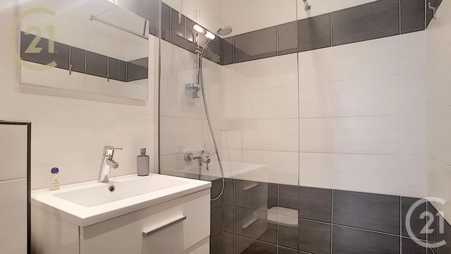 Appartement F3 à vendre - 3 pièces - 46.5 m2 - CANNES - 06 - PROVENCE-ALPES-COTE-D-AZUR - Century 21 Immobilier Service Appartement F3 à vendre - 3 pièces - 46.5 m2 - CANNES - 06 - PROVENCE-ALPES-COTE-D-AZUR - Century 21 Immobilier Service