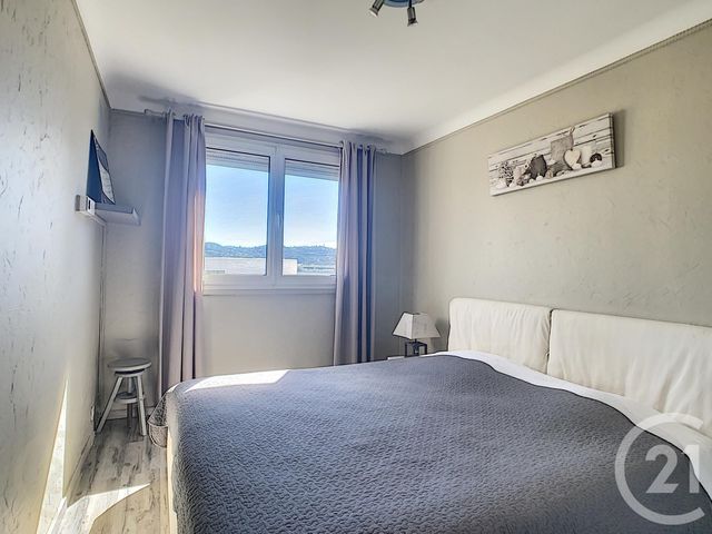 Appartement F3 à louer - 3 pièces - 49.0 m2 - CANNES - 06 - PROVENCE-ALPES-COTE-D-AZUR - Century 21 Immobilier Service Appartement F3 à louer - 3 pièces - 49.0 m2 - CANNES - 06 - PROVENCE-ALPES-COTE-D-AZUR - Century 21 Immobilier Service