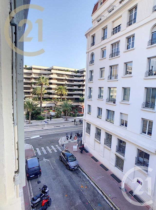 Appartement F3 à vendre - 3 pièces - 60.32 m2 - CANNES - 06 - PROVENCE-ALPES-COTE-D-AZUR - Century 21 Immobilier Service Appartement F3 à vendre - 3 pièces - 60.32 m2 - CANNES - 06 - PROVENCE-ALPES-COTE-D-AZUR - Century 21 Immobilier Service