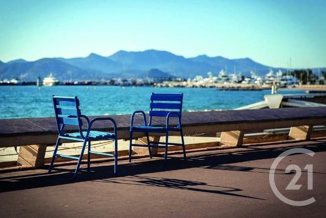 Appartement F3 à vendre - 3 pièces - 60.32 m2 - CANNES - 06 - PROVENCE-ALPES-COTE-D-AZUR - Century 21 Immobilier Service Appartement F3 à vendre - 3 pièces - 60.32 m2 - CANNES - 06 - PROVENCE-ALPES-COTE-D-AZUR - Century 21 Immobilier Service