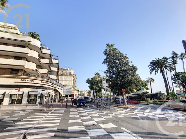 Appartement F3 à vendre - 3 pièces - 60.32 m2 - CANNES - 06 - PROVENCE-ALPES-COTE-D-AZUR - Century 21 Immobilier Service Appartement F3 à vendre - 3 pièces - 60.32 m2 - CANNES - 06 - PROVENCE-ALPES-COTE-D-AZUR - Century 21 Immobilier Service