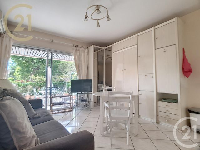 Studio à vendre - 1 pièce - 22.27 m2 - CANNES - 06 - PROVENCE-ALPES-COTE-D-AZUR - Century 21 Immobilier Service Studio à vendre - 1 pièce - 22.27 m2 - CANNES - 06 - PROVENCE-ALPES-COTE-D-AZUR - Century 21 Immobilier Service