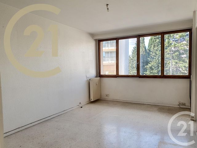 Appartement F4 à vendre - 4 pièces - 68.0 m2 - CANNES - 06 - PROVENCE-ALPES-COTE-D-AZUR - Century 21 Immobilier Service Appartement F4 à vendre - 4 pièces - 68.0 m2 - CANNES - 06 - PROVENCE-ALPES-COTE-D-AZUR - Century 21 Immobilier Service