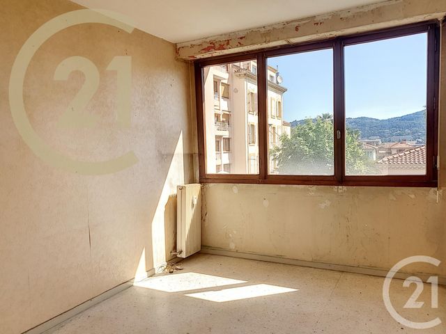 Appartement F4 à vendre - 4 pièces - 68.0 m2 - CANNES - 06 - PROVENCE-ALPES-COTE-D-AZUR - Century 21 Immobilier Service Appartement F4 à vendre - 4 pièces - 68.0 m2 - CANNES - 06 - PROVENCE-ALPES-COTE-D-AZUR - Century 21 Immobilier Service