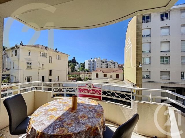 Appartement F2 à vendre - 2 pièces - 50.0 m2 - CANNES - 06 - PROVENCE-ALPES-COTE-D-AZUR - Century 21 Immobilier Service Appartement F2 à vendre - 2 pièces - 50.0 m2 - CANNES - 06 - PROVENCE-ALPES-COTE-D-AZUR - Century 21 Immobilier Service