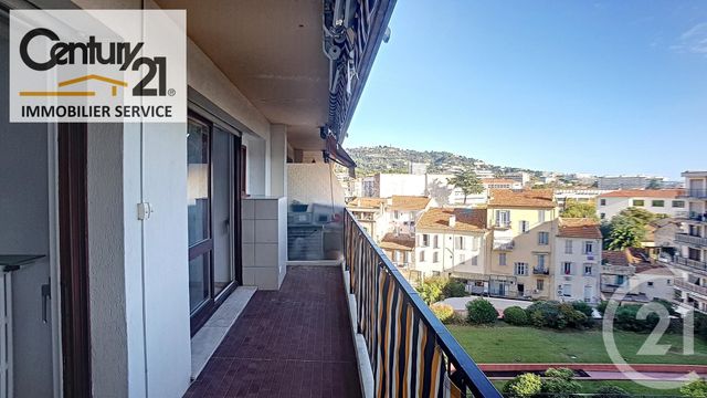 Appartement F2 à louer - 2 pièces - 42.89 m2 - CANNES - 06 - PROVENCE-ALPES-COTE-D-AZUR - Century 21 Immobilier Service Appartement F2 à louer - 2 pièces - 42.89 m2 - CANNES - 06 - PROVENCE-ALPES-COTE-D-AZUR - Century 21 Immobilier Service