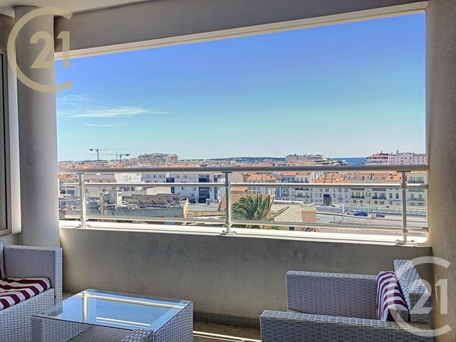 Appartement F3 à vendre - 3 pièces - 63.42 m2 - CANNES - 06 - PROVENCE-ALPES-COTE-D-AZUR - Century 21 Immobilier Service Appartement F3 à vendre - 3 pièces - 63.42 m2 - CANNES - 06 - PROVENCE-ALPES-COTE-D-AZUR - Century 21 Immobilier Service