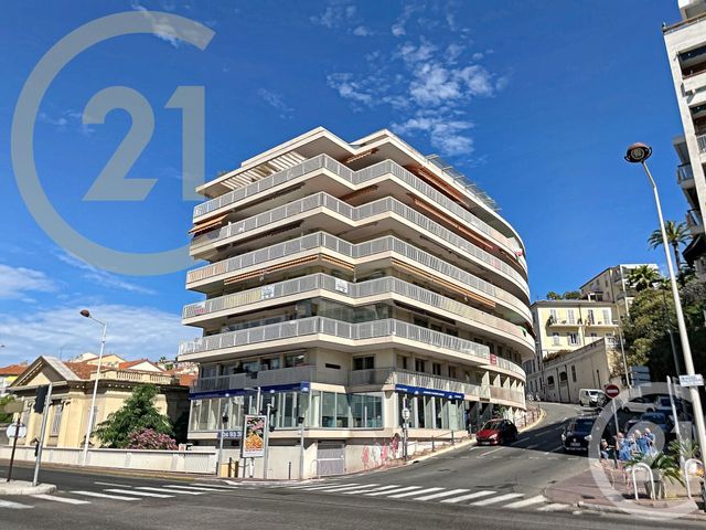 Afficher la photo en grand Appartement F3 à vendre - 3 pièces - 70.62 m2 - CANNES - 06 - PROVENCE-ALPES-COTE-D-AZUR - Century 21 Immobilier Service