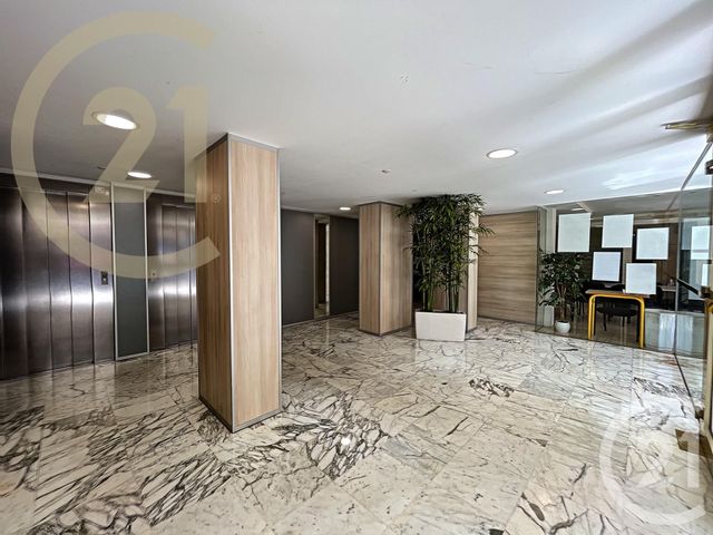 Afficher la photo en grand Appartement F3 à vendre - 3 pièces - 70.62 m2 - CANNES - 06 - PROVENCE-ALPES-COTE-D-AZUR - Century 21 Immobilier Service