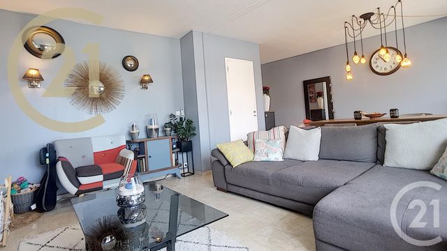 Appartement F3 à vendre - 3 pièces - 73.0 m2 - CANNES - 06 - PROVENCE-ALPES-COTE-D-AZUR - Century 21 Immobilier Service Appartement F3 à vendre - 3 pièces - 73.0 m2 - CANNES - 06 - PROVENCE-ALPES-COTE-D-AZUR - Century 21 Immobilier Service