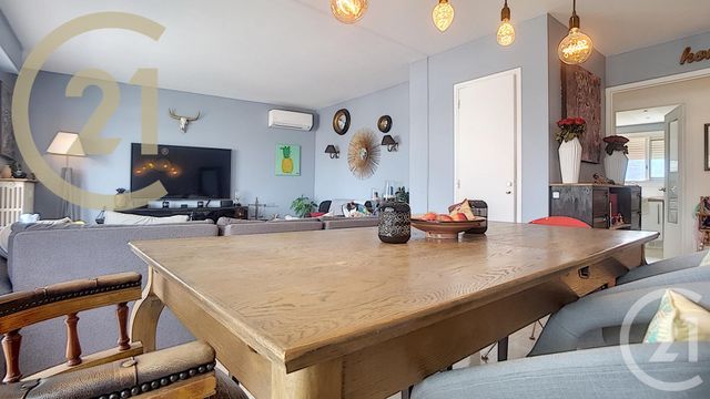 Appartement F3 à vendre - 3 pièces - 73.0 m2 - CANNES - 06 - PROVENCE-ALPES-COTE-D-AZUR - Century 21 Immobilier Service Appartement F3 à vendre - 3 pièces - 73.0 m2 - CANNES - 06 - PROVENCE-ALPES-COTE-D-AZUR - Century 21 Immobilier Service