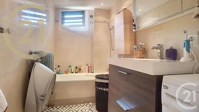 Appartement F3 à vendre - 3 pièces - 73.0 m2 - CANNES - 06 - PROVENCE-ALPES-COTE-D-AZUR - Century 21 Immobilier Service Appartement F3 à vendre - 3 pièces - 73.0 m2 - CANNES - 06 - PROVENCE-ALPES-COTE-D-AZUR - Century 21 Immobilier Service