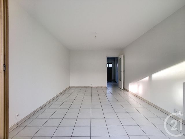 Appartement F2 à louer - 2 pièces - 52.42 m2 - CANNES - 06 - PROVENCE-ALPES-COTE-D-AZUR - Century 21 Immobilier Service Appartement F2 à louer - 2 pièces - 52.42 m2 - CANNES - 06 - PROVENCE-ALPES-COTE-D-AZUR - Century 21 Immobilier Service