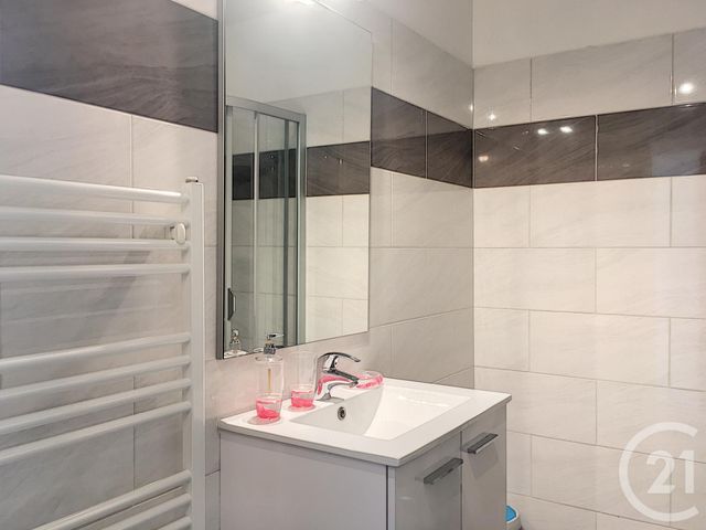 Appartement F1 à louer - 1 pièce - 25.27 m2 - CANNES - 06 - PROVENCE-ALPES-COTE-D-AZUR - Century 21 Immobilier Service Appartement F1 à louer - 1 pièce - 25.27 m2 - CANNES - 06 - PROVENCE-ALPES-COTE-D-AZUR - Century 21 Immobilier Service