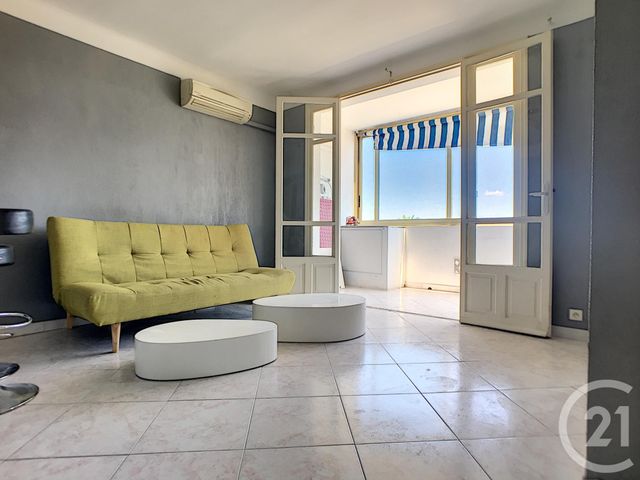 Appartement F2 à louer - 2 pièces - 30.89 m2 - CANNES - 06 - PROVENCE-ALPES-COTE-D-AZUR - Century 21 Immobilier Service Appartement F2 à louer - 2 pièces - 30.89 m2 - CANNES - 06 - PROVENCE-ALPES-COTE-D-AZUR - Century 21 Immobilier Service