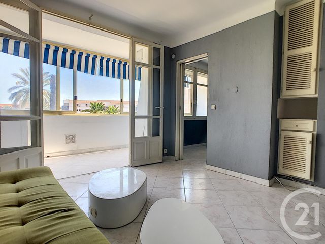 Appartement F2 à louer - 2 pièces - 30.89 m2 - CANNES - 06 - PROVENCE-ALPES-COTE-D-AZUR - Century 21 Immobilier Service Appartement F2 à louer - 2 pièces - 30.89 m2 - CANNES - 06 - PROVENCE-ALPES-COTE-D-AZUR - Century 21 Immobilier Service