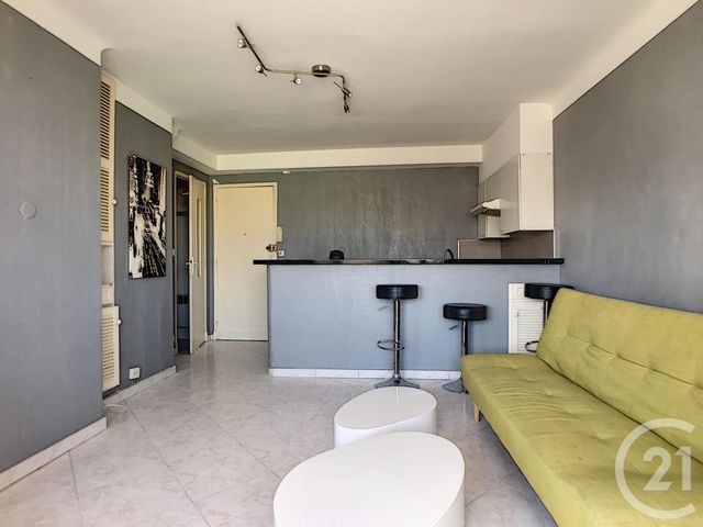 Appartement F2 à louer - 2 pièces - 30.89 m2 - CANNES - 06 - PROVENCE-ALPES-COTE-D-AZUR - Century 21 Immobilier Service Appartement F2 à louer - 2 pièces - 30.89 m2 - CANNES - 06 - PROVENCE-ALPES-COTE-D-AZUR - Century 21 Immobilier Service