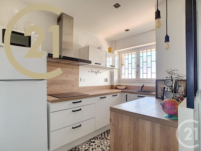 Appartement F2 à vendre - 2 pièces - 44.18 m2 - CANNES - 06 - PROVENCE-ALPES-COTE-D-AZUR - Century 21 Immobilier Service Appartement F2 à vendre - 2 pièces - 44.18 m2 - CANNES - 06 - PROVENCE-ALPES-COTE-D-AZUR - Century 21 Immobilier Service