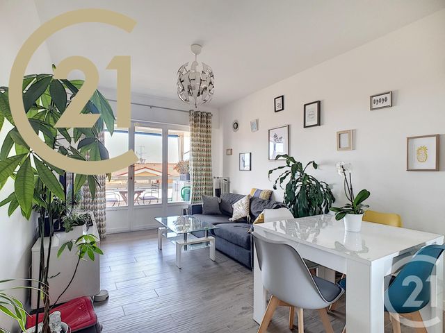 Appartement F2 à vendre - 2 pièces - 44.18 m2 - CANNES - 06 - PROVENCE-ALPES-COTE-D-AZUR - Century 21 Immobilier Service Appartement F2 à vendre - 2 pièces - 44.18 m2 - CANNES - 06 - PROVENCE-ALPES-COTE-D-AZUR - Century 21 Immobilier Service