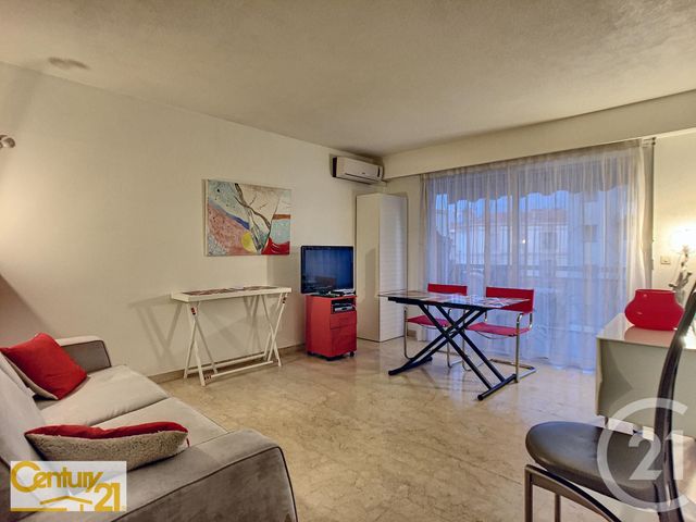 Appartement F1 à louer - 1 pièce - 25.06 m2 - CANNES - 06 - PROVENCE-ALPES-COTE-D-AZUR - Century 21 Immobilier Service Appartement F1 à louer - 1 pièce - 25.06 m2 - CANNES - 06 - PROVENCE-ALPES-COTE-D-AZUR - Century 21 Immobilier Service