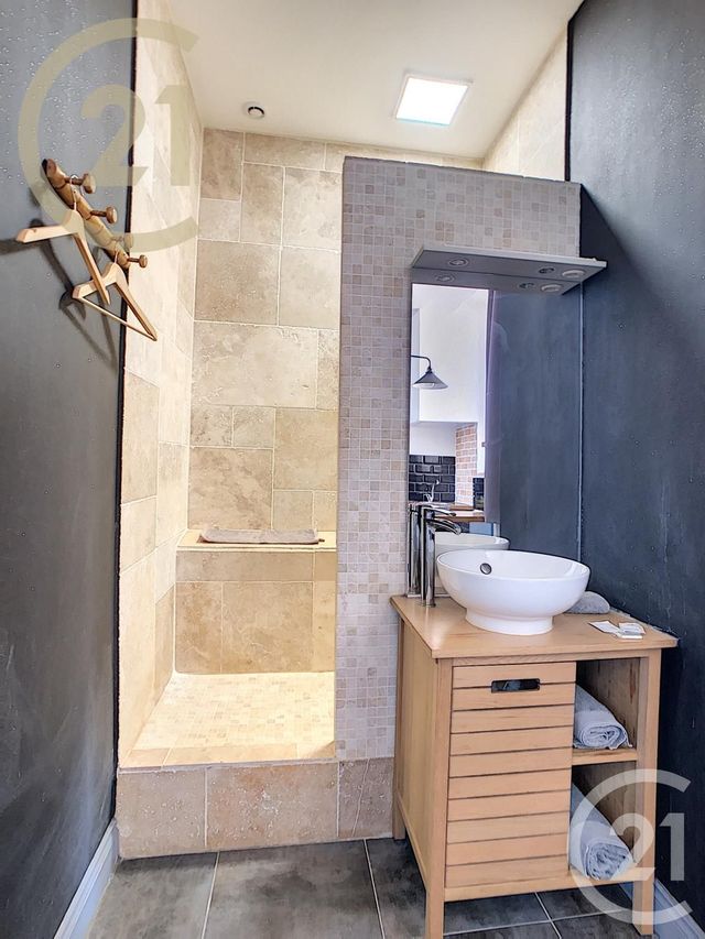 Afficher la photo en grand Appartement F2 à vendre - 2 pièces - 26.21 m2 - CANNES - 06 - PROVENCE-ALPES-COTE-D-AZUR - Century 21 Immobilier Service