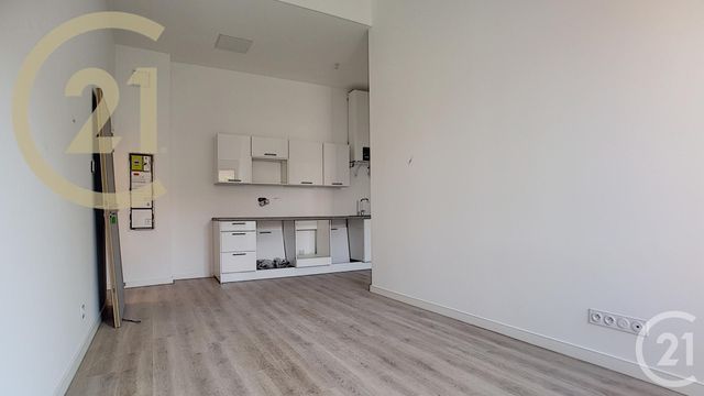 Afficher la photo en grand Appartement F2 à vendre - 2 pièces - 35.67 m2 - CANNES - 06 - PROVENCE-ALPES-COTE-D-AZUR - Century 21 Immobilier Service