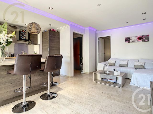 Afficher la photo en grand Appartement F2 à vendre - 2 pièces - 49.16 m2 - CANNES - 06 - PROVENCE-ALPES-COTE-D-AZUR - Century 21 Immobilier Service