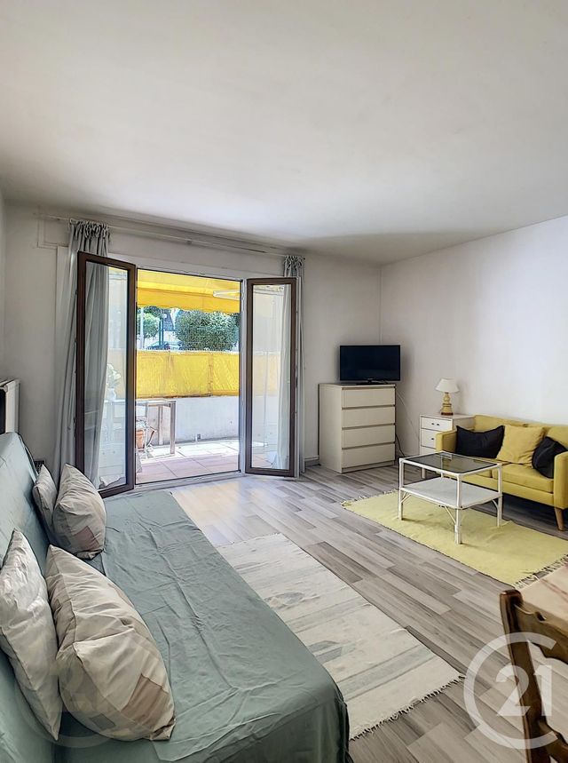 Afficher la photo en grand Appartement F1 à louer - 1 pièce - 30.9 m2 - CANNES - 06 - PROVENCE-ALPES-COTE-D-AZUR - Century 21 Immobilier Service