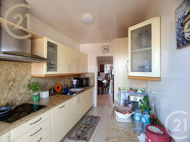 Afficher la photo en grand Appartement F3 à vendre - 3 pièces - 84.25 m2 - JUAN LES PINS - 06 - PROVENCE-ALPES-COTE-D-AZUR - Century 21 Immobilier Service