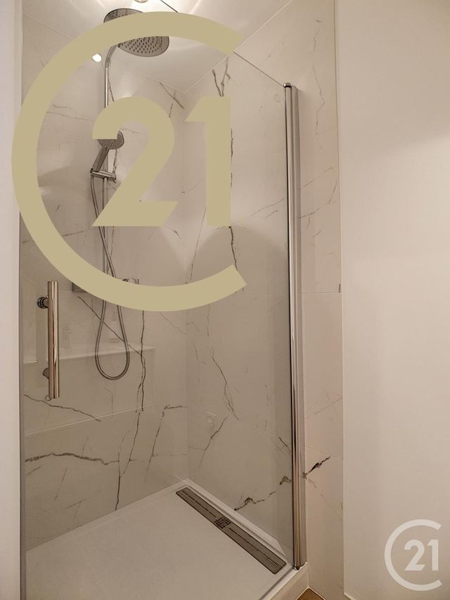 Afficher la photo en grand Appartement F3 à vendre - 3 pièces - 51.3 m2 - CANNES - 06 - PROVENCE-ALPES-COTE-D-AZUR - Century 21 Immobilier Service