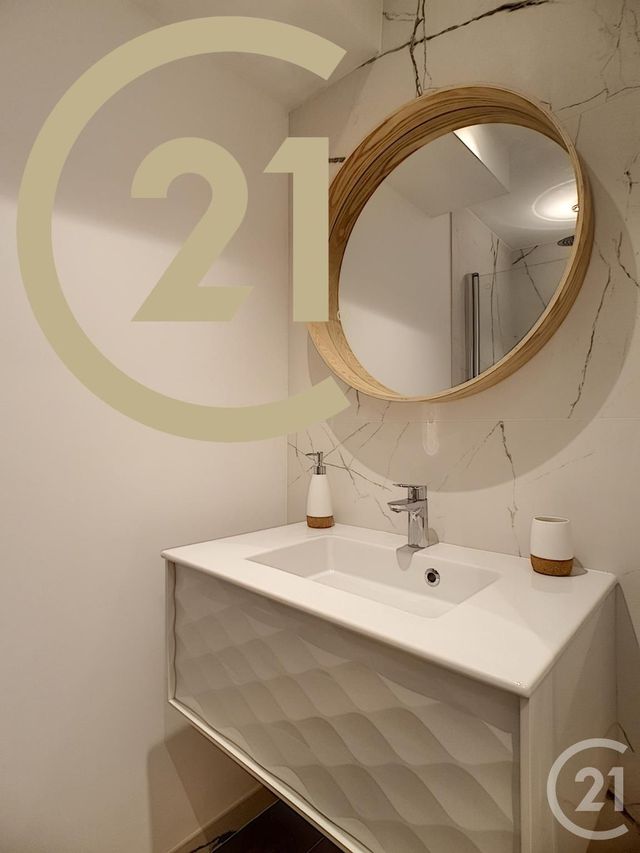 Afficher la photo en grand Appartement F3 à vendre - 3 pièces - 51.3 m2 - CANNES - 06 - PROVENCE-ALPES-COTE-D-AZUR - Century 21 Immobilier Service