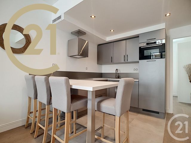 Afficher la photo en grand Appartement F3 à vendre - 3 pièces - 51.3 m2 - CANNES - 06 - PROVENCE-ALPES-COTE-D-AZUR - Century 21 Immobilier Service