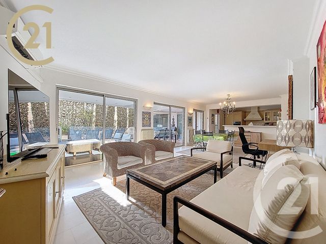 Appartement F6 à vendre - 6 pièces - 143.8 m2 - CANNES - 06 - PROVENCE-ALPES-COTE-D-AZUR - Century 21 Immobilier Service