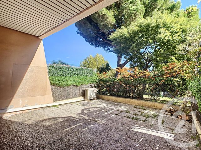 Appartement F1 à louer CANNES