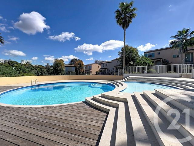 Appartement F2 à vendre - 2 pièces - 46.0 m2 - CANNES - 06 - PROVENCE-ALPES-COTE-D-AZUR - Century 21 Immobilier Service