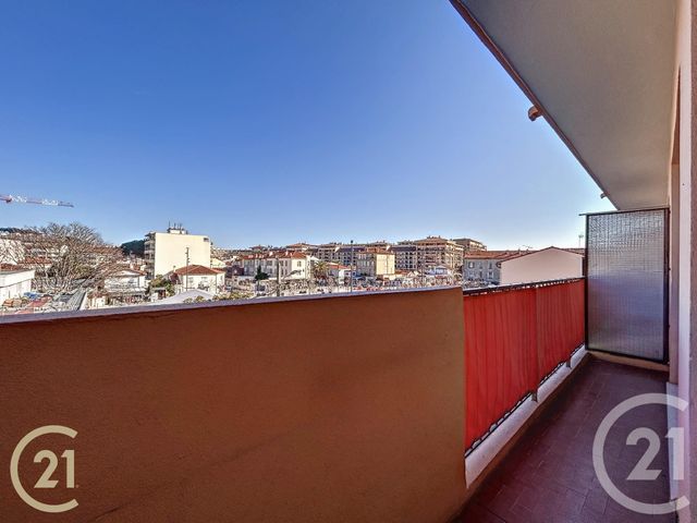 Appartement F2 à louer - 2 pièces - 42.65 m2 - CANNES LA BOCCA - 06 - PROVENCE-ALPES-COTE-D-AZUR - Century 21 Immobilier Service