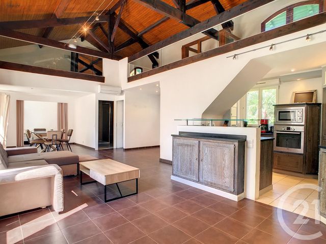 Appartement à louer - 3 pièces - 97.36 m2 - CANNES - 06 - PROVENCE-ALPES-COTE-D-AZUR - Century 21 Immobilier Service