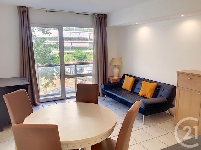 Appartement F2 à louer - 2 pièces - 45.6 m2 - CANNES - 06 - PROVENCE-ALPES-COTE-D-AZUR - Century 21 Immobilier Service