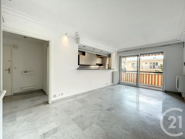 Appartement F3 à louer - 3 pièces - 64.22 m2 - LE CANNET - 06 - PROVENCE-ALPES-COTE-D-AZUR - Century 21 Immobilier Service