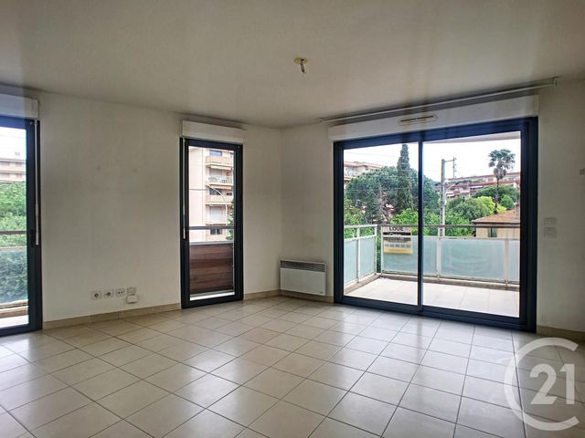 Appartement F3 à louer CANNES LA BOCCA