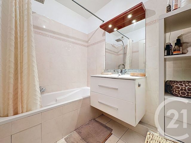 Appartement T2 à vendre - 2 pièces - 49.01 m2 - CANNES - 06 - PROVENCE-ALPES-COTE-D-AZUR - Century 21 Immobilier Service