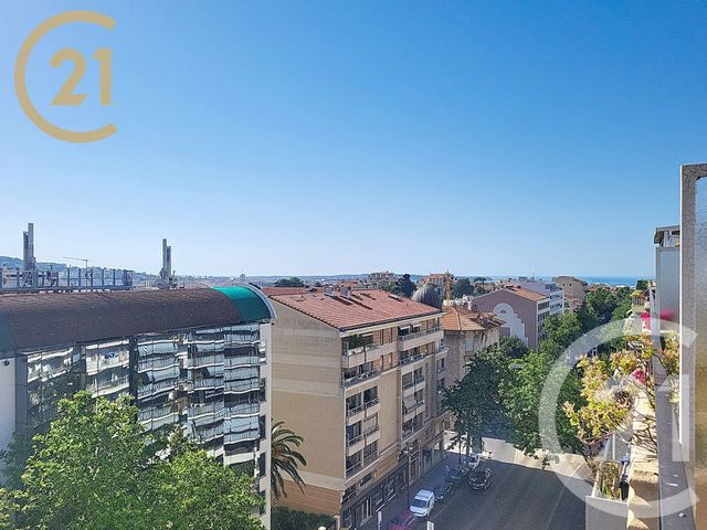 Appartement F1 à vendre - 1 pièce - 35.23 m2 - CANNES - 06 - PROVENCE-ALPES-COTE-D-AZUR - Century 21 Immobilier Service