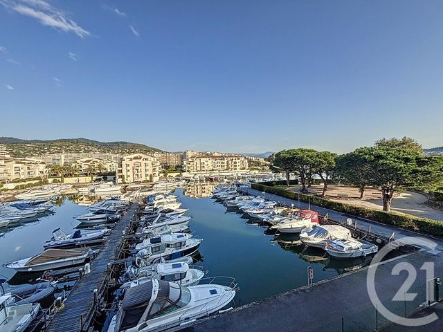 Appartement Studio à louer - 1 pièce - 30.35 m2 - MANDELIEU LA NAPOULE - 06 - PROVENCE-ALPES-COTE-D-AZUR - Century 21 Immobilier Service