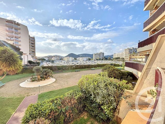 Appartement Studio à louer - 1 pièce - 32.75 m2 - MANDELIEU LA NAPOULE - 06 - PROVENCE-ALPES-COTE-D-AZUR - Century 21 Immobilier Service