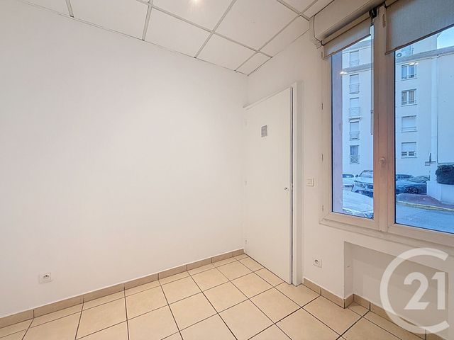 Appartement F4 à louer - 4 pièces - 77.0 m2 - 06 - PROVENCE-ALPES-COTE-D-AZUR - Century 21 Immobilier Service