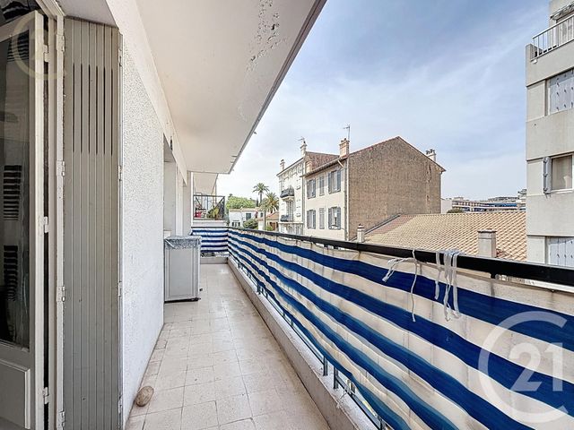 Afficher la photo en grand Appartement F3 à vendre - 3 pièces - 55.64 m2 - CANNES - 06 - PROVENCE-ALPES-COTE-D-AZUR - Century 21 Immobilier Service