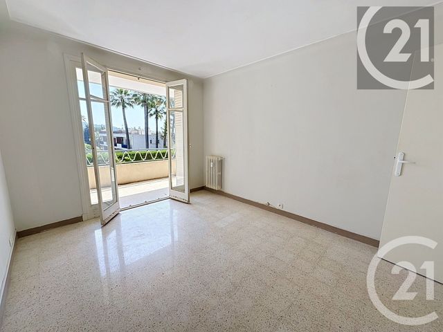 Appartement F2 à vendre - 2 pièces - 48.19 m2 - CANNES - 06 - PROVENCE-ALPES-COTE-D-AZUR - Century 21 Immobilier Service